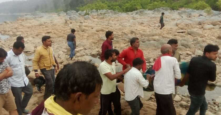 सोनभद्र: पानी में डुबने से युवक की मौत, परिवार में पसरा मातम