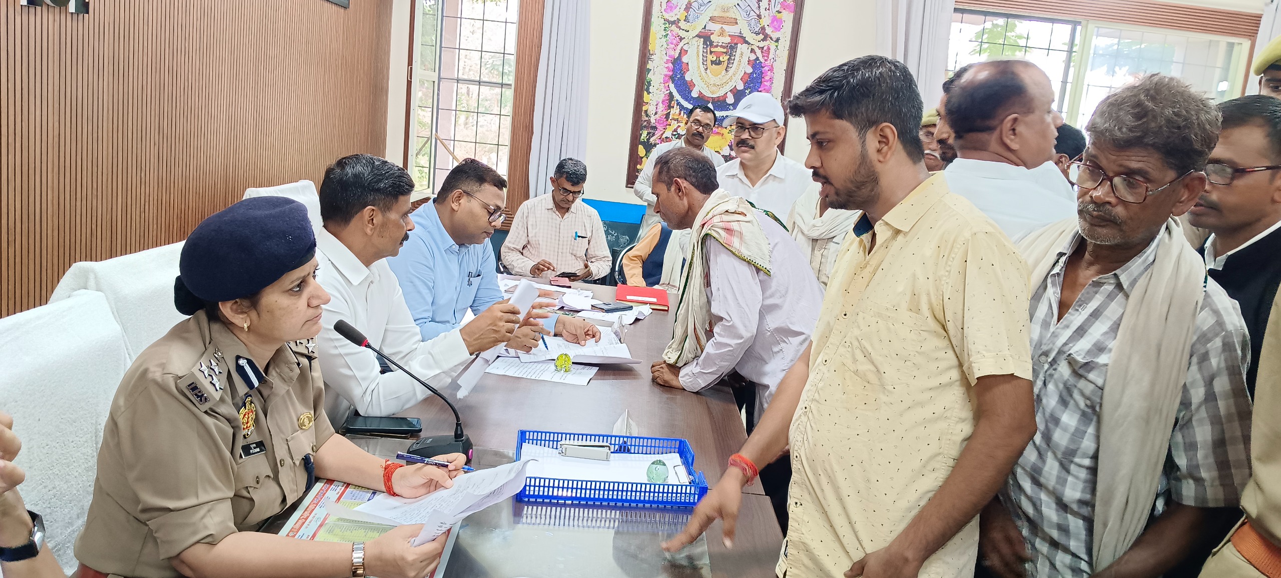 :सम्पूर्ण समाधान दिवस: मीरजापुर में 435 शिकायतें प्राप्त, मंडलायुक्त व जिलाधिकारी ने दिए गुणवत्तापूर्ण और समयबद्ध निस्तारण के निर्देश
